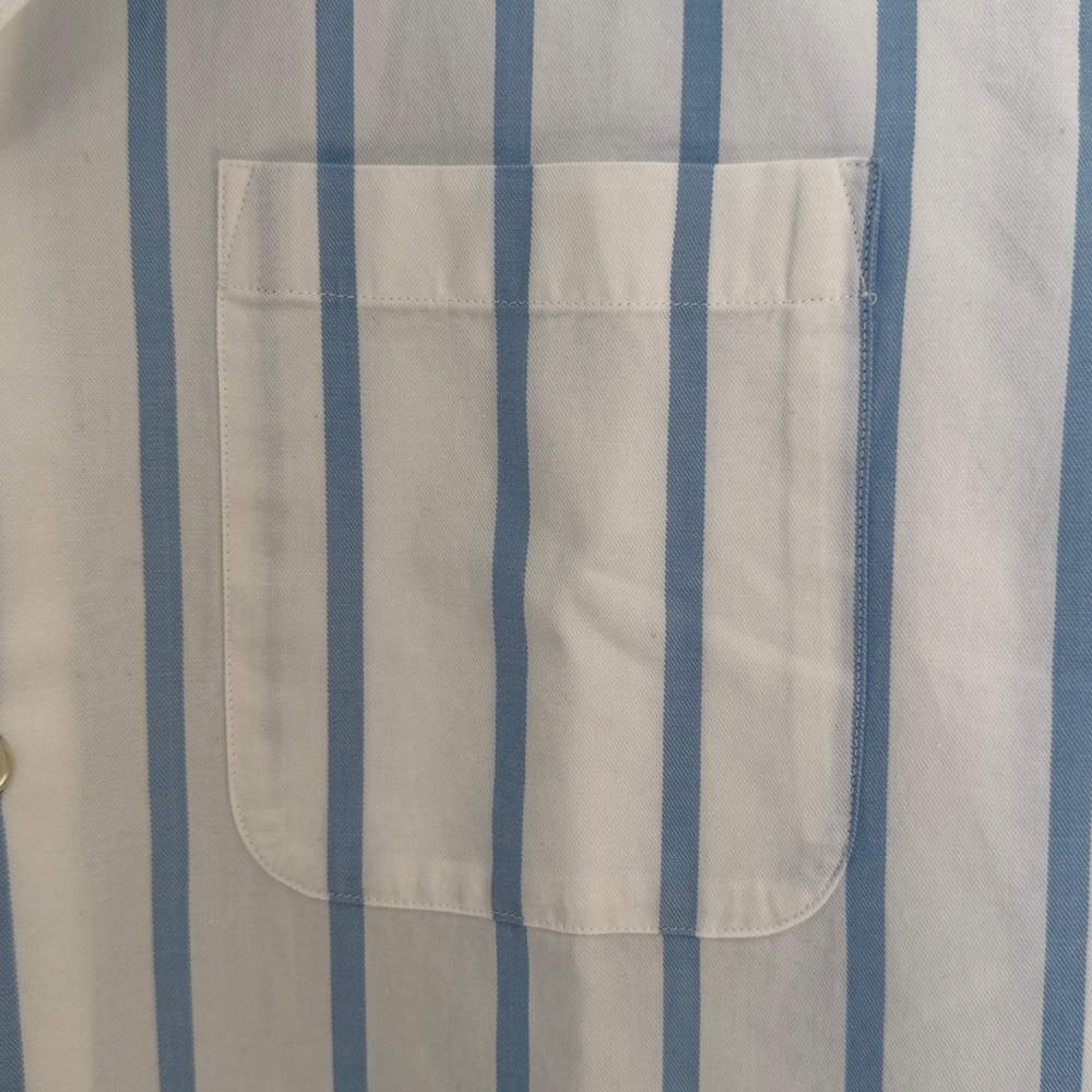 Club Monaco NWOT Men's Slim Fit Striped White and Blue Shirt - Picture 7 of 8
